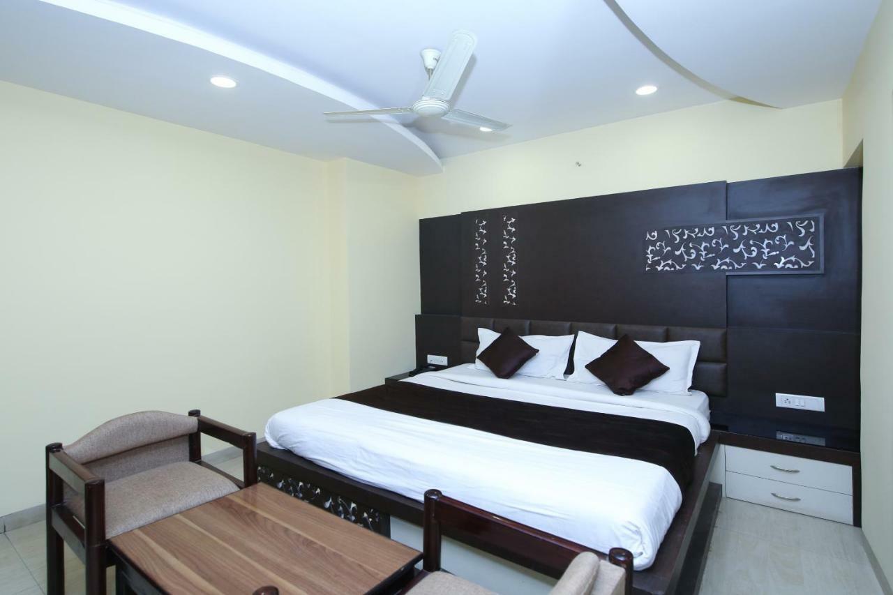 Hotel Rahul Jabalpur Eksteriør billede